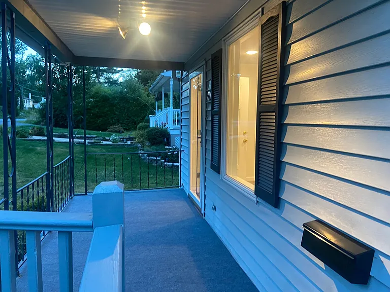 218 Highland Ave — Photo 20