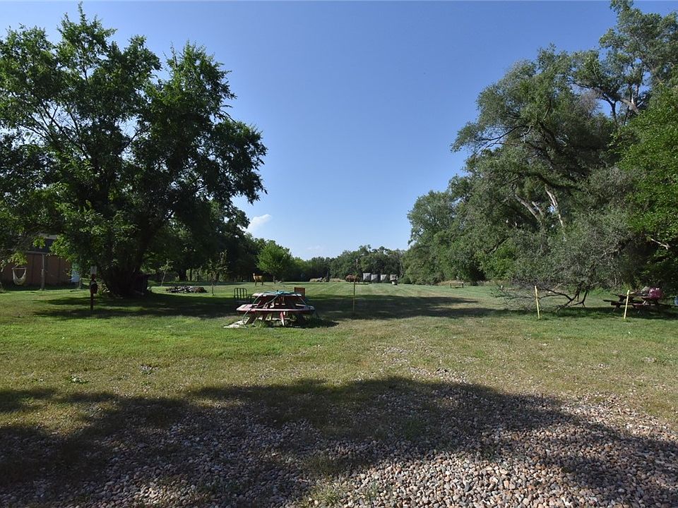 34588 Irving Ct, Earlham, IA 50072 Zillow