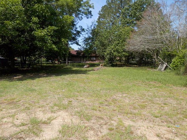 2nd image of 1152 Windsor Dr