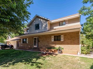2430 W Vineyard Dr, Santa Clara, UT 84765