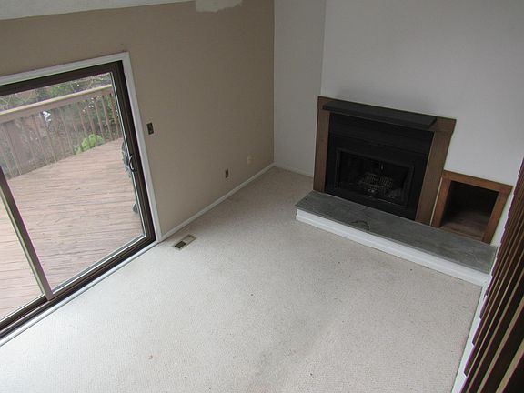 3rd image of 5402 Pinehurst Dr