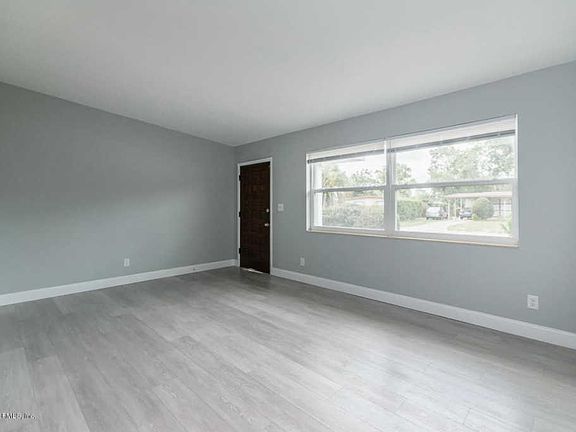 4th image of 7647 Elvia Dr
