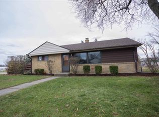 101 Oriole Cir, Rockford, IL