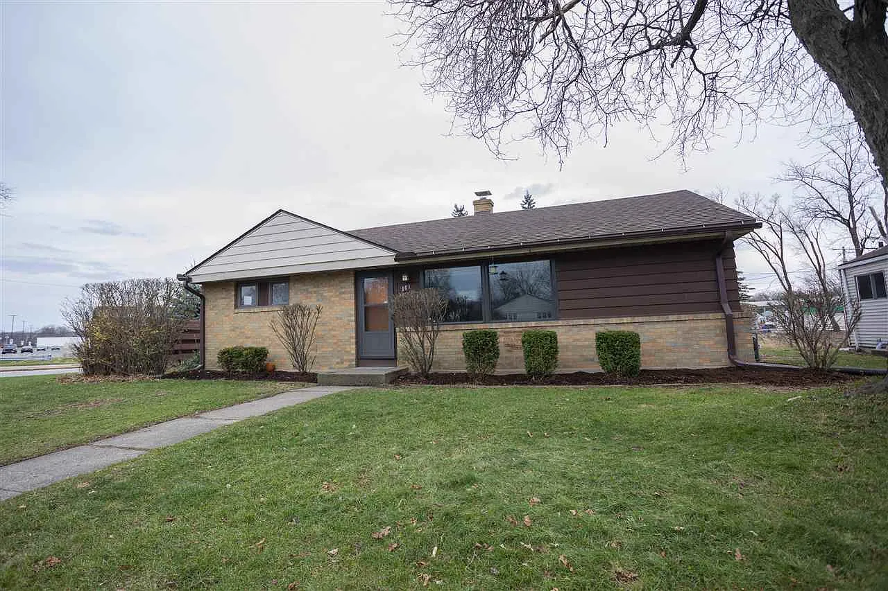 101 Oriole Cir photo 1