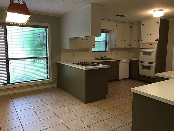4th image of 5520 Pine Needle Dr
