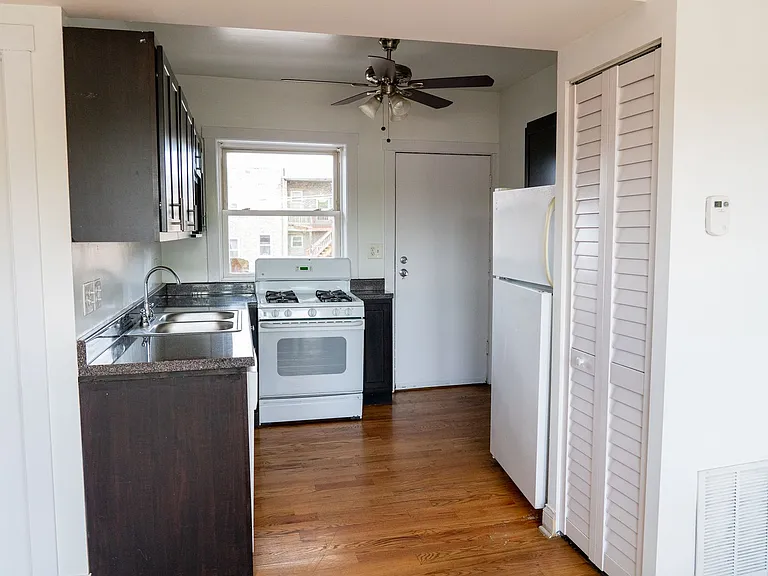 3840 W Lawrence Ave #305 — Photo 4