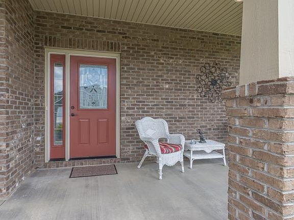 4th image of 120 Chancery Ct