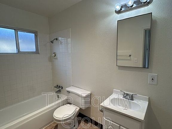 3rd image of 311 E Elm St APT 3