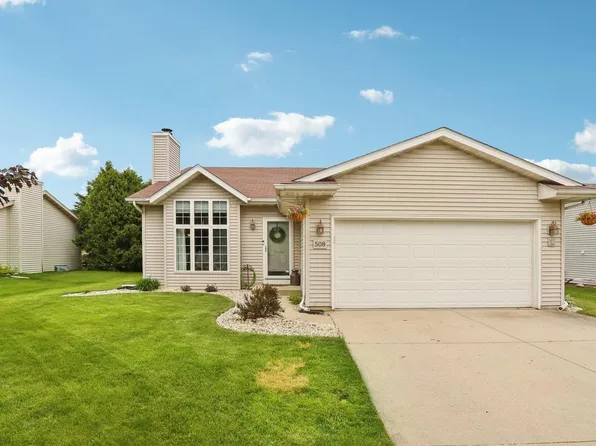508 Broadmoore DRIVE, Hartford, WI 53027