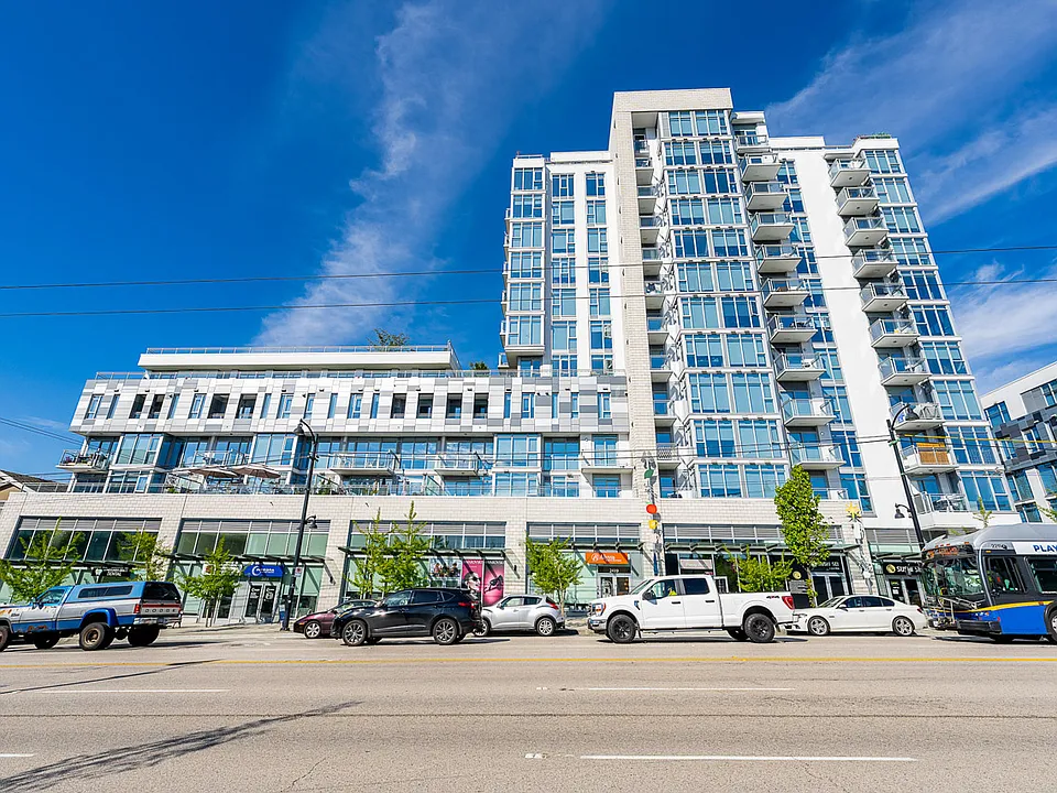 2435 Kingsway #608