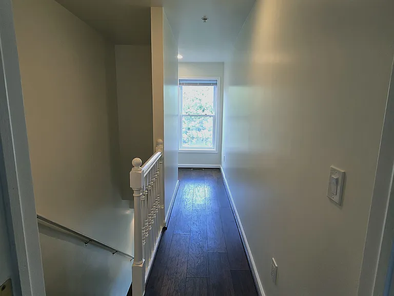514 Saint Mary St — Photo 10