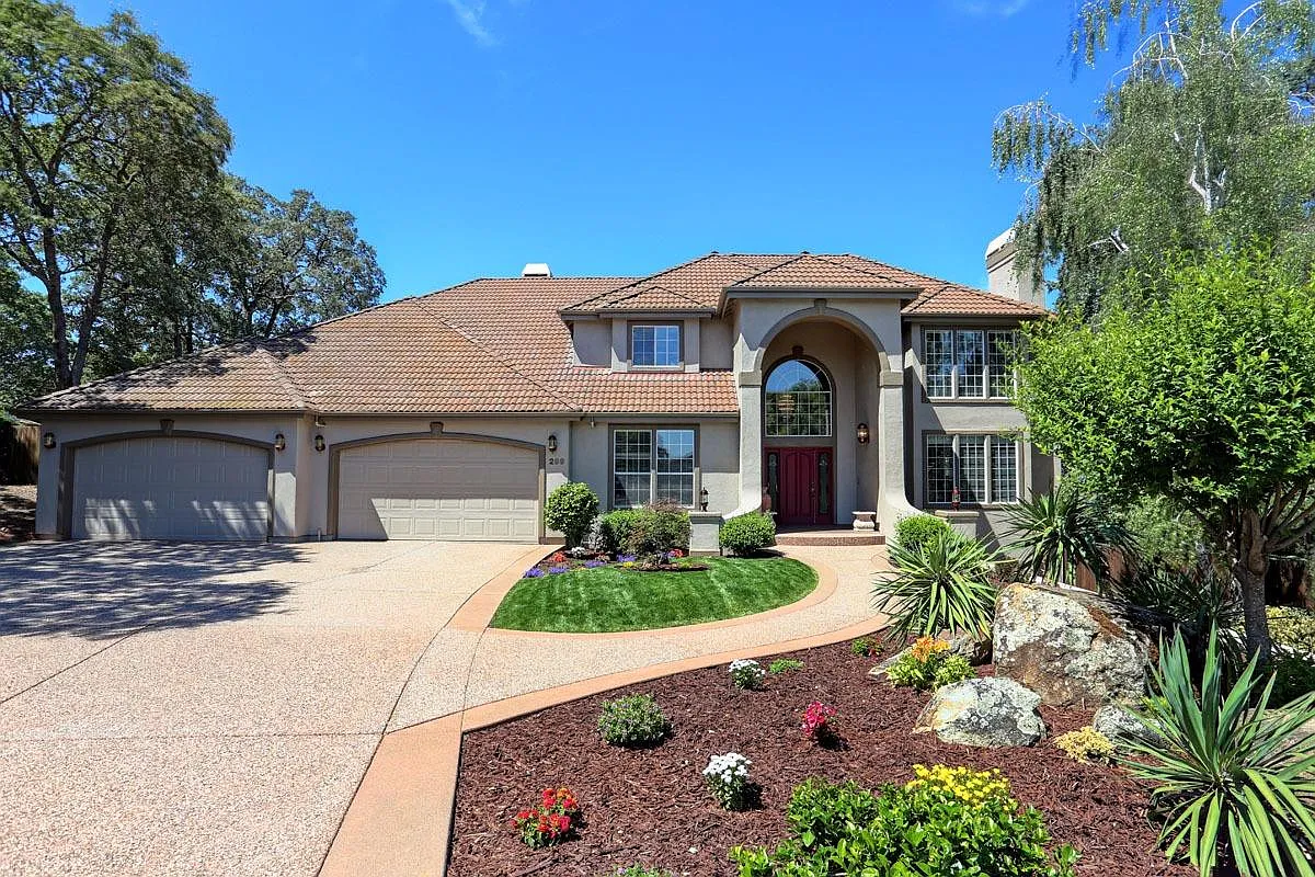 299 Ridgeview Ct photo 1