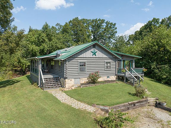 3rd image of 1469 Estates Dr