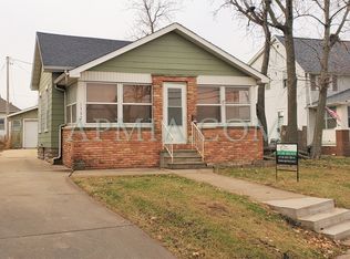 1332 C St SW, Cedar Rapids, IA 52404