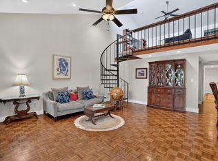 6995 SW 67th Avenue SW, South Miami, FL 33143