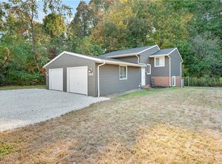 4123-4125 Regentview St NE, Canton, OH