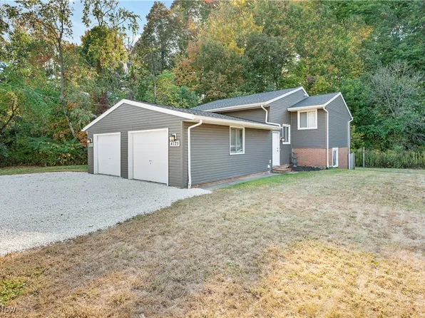 4123-4125 Regentview St NE, Canton, OH 44705