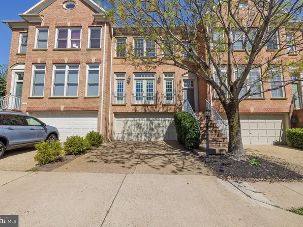 1813 Dawson St, Vienna, VA 22182