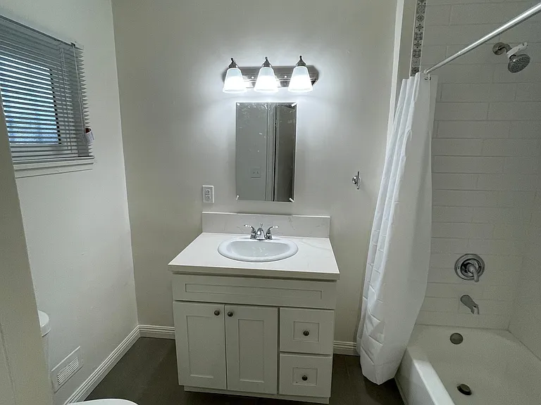 141 S Avenue 55 #36 — Photo 7