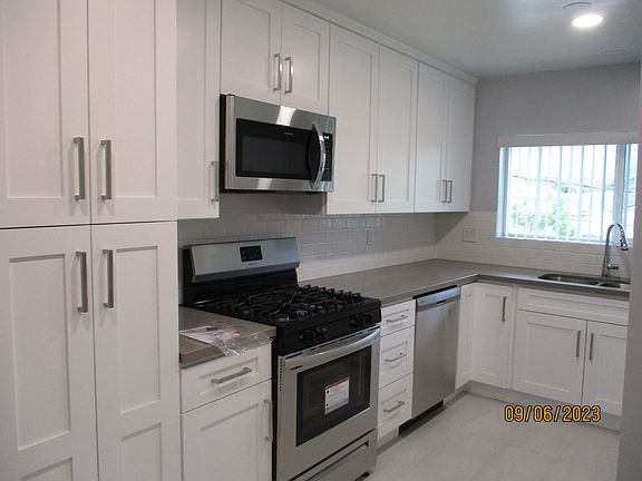 2nd image of 3221 Altura Ave APT 8