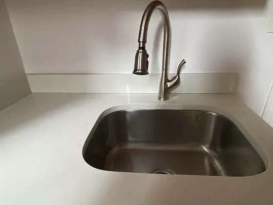 Rented by Urban Real Estate Property Group Inc | media 26