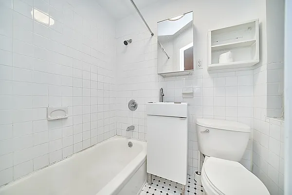 Rented by Living New York | media 8