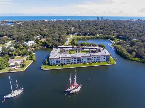 200 Greytwig Rd APT 213, Vero Beach, FL 32963
