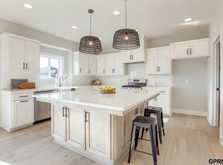 21359 E Cir, Elkhorn, NE 68022