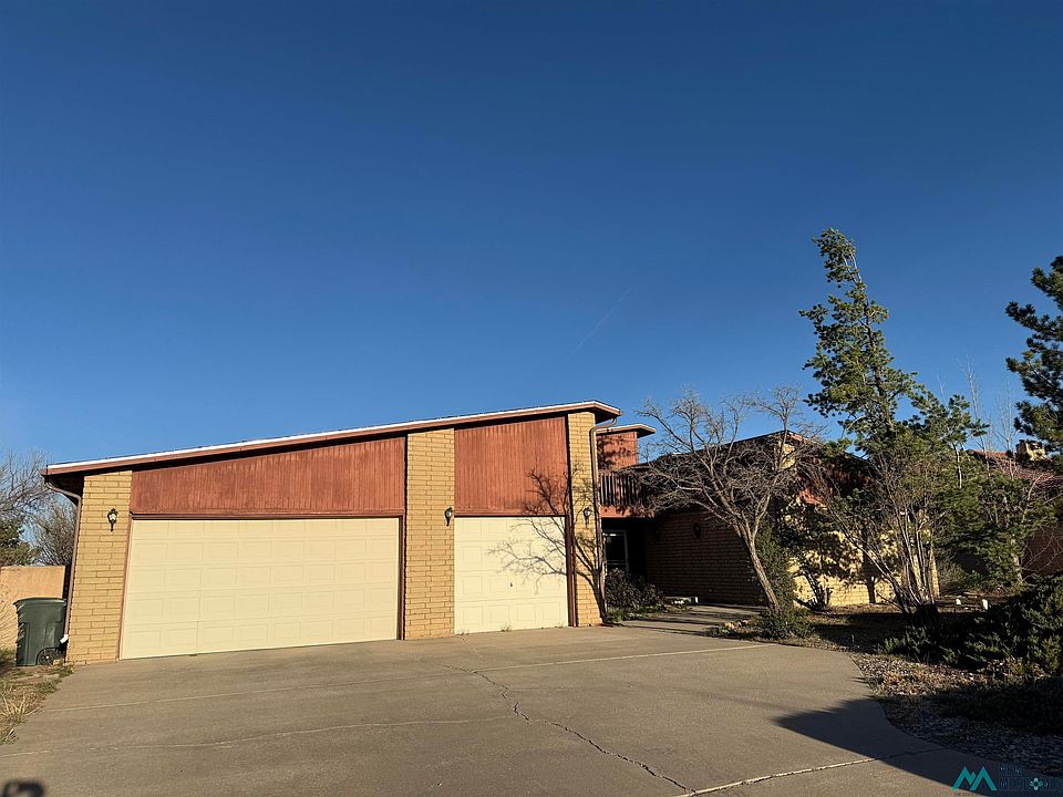 1st image of 1307 Country Club Pl