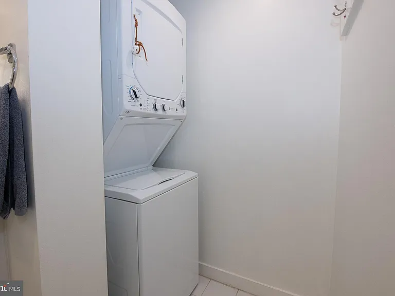 1637 Oakwood Dr #S122 — Photo 12