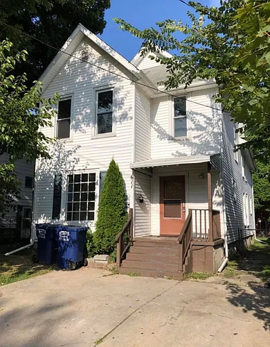 611 S Jackson St Photo 1
