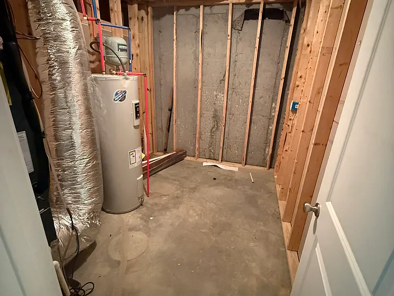 6748 Village Green Dr — Photo 11
