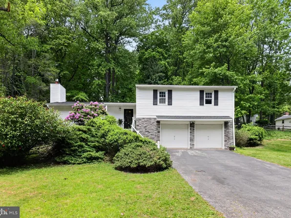 30 Oak Ln, Berwyn, PA 19312