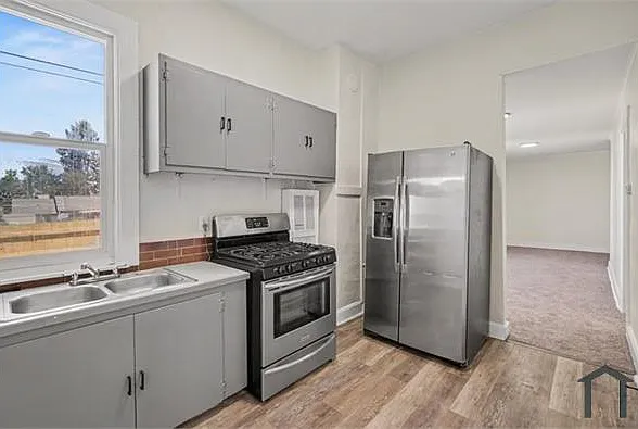 703 Meade St — Photo 10