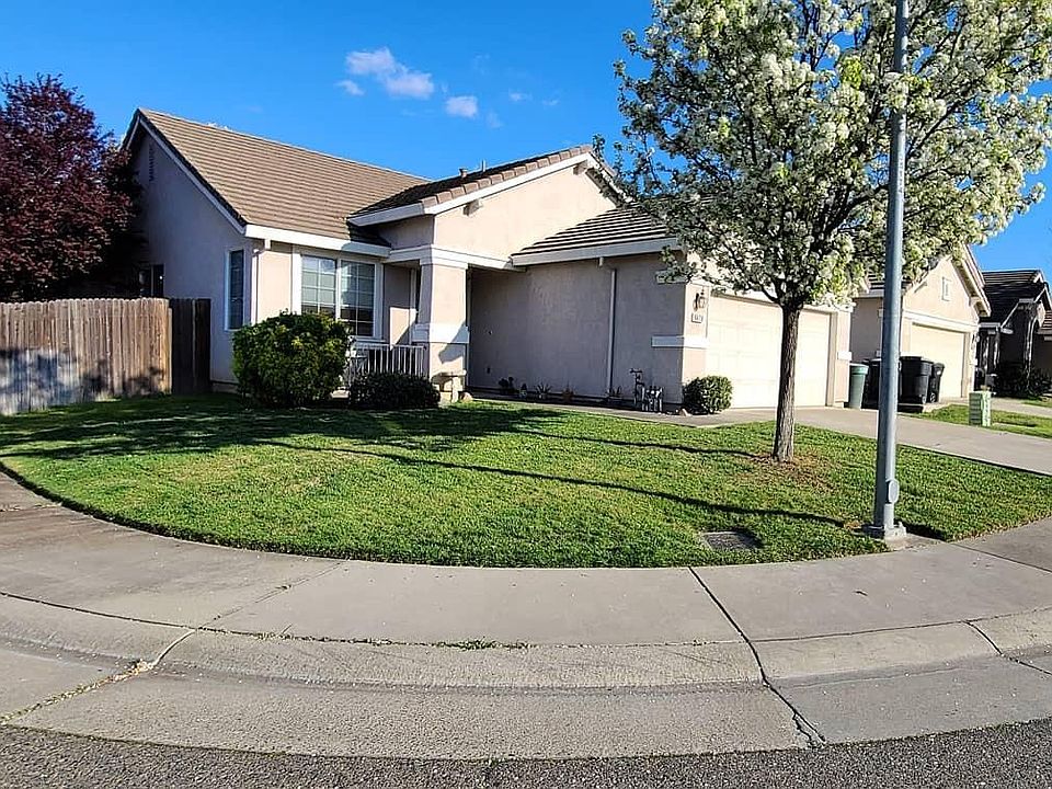 1st image of 8420 White Spruce Dr