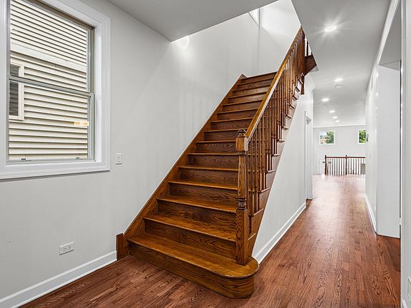 4th image of 2510 W Patterson Ave