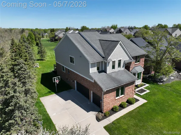 13085 Karl Dr, Plymouth, MI 48170