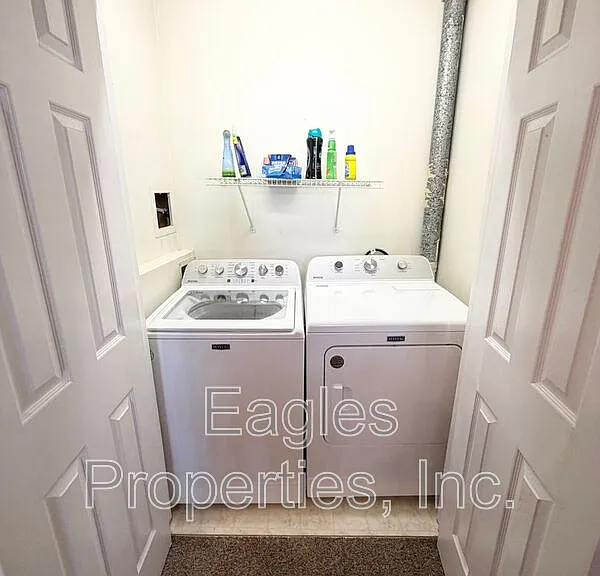 103 N Center St #E — Photo 12