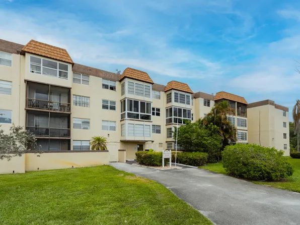 7000 NW 17th Street #419, Plantation, FL 33313