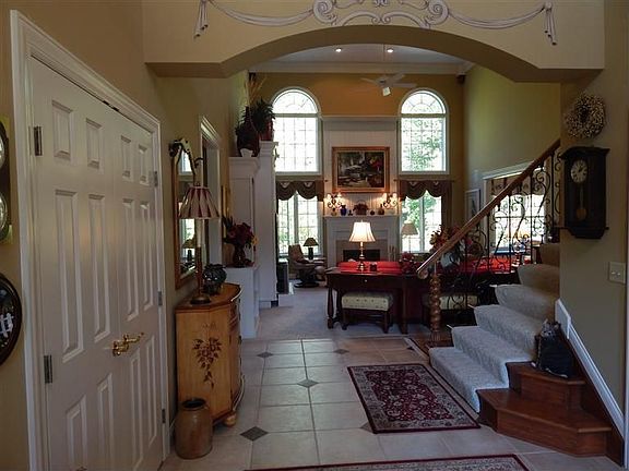3rd image of 3856 Beacon Woods Dr