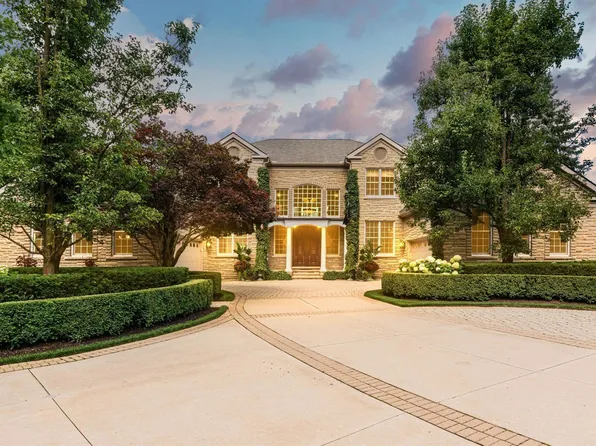 25535 Shoreline Dr, Novi, MI 48374