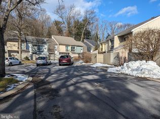531 Cricklewood Dr, State College, PA 16803