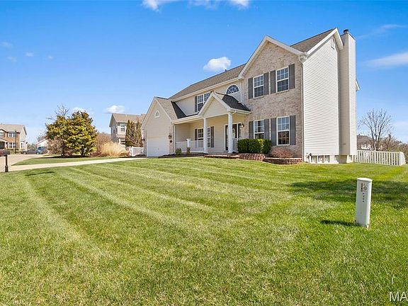 4th image of 294 Fox Ridge Dr