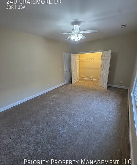 240 Craigmore Dr — Photo 12