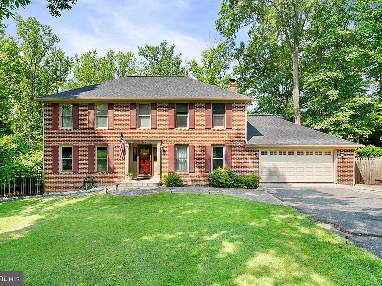 127 Pilgrim Cv — Photo 1