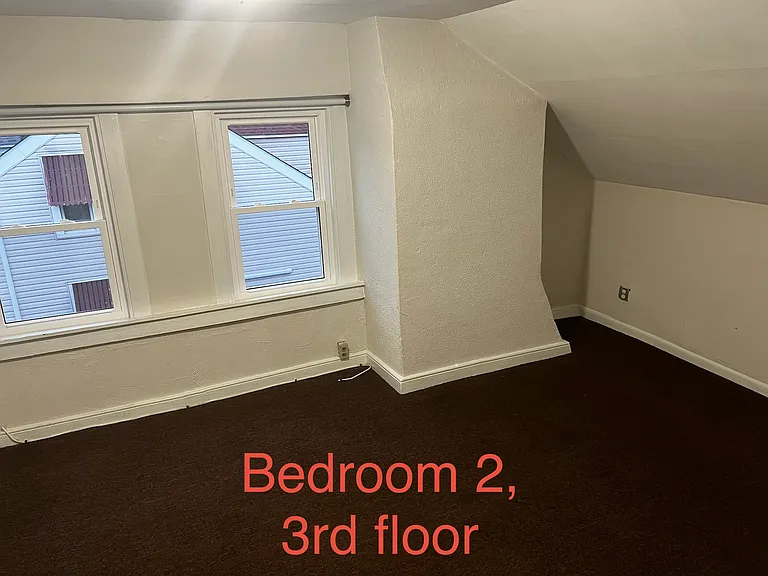 552 Bath St #2 — Photo 9