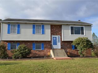 235 Forest View Dr, Kutztown, PA 19530
