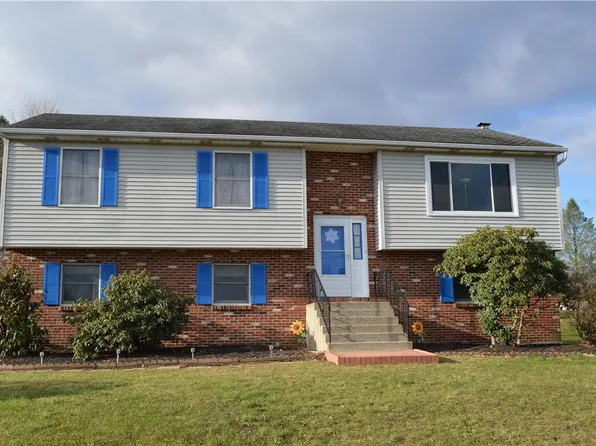 235 Forest View Dr, Kutztown, PA 19530