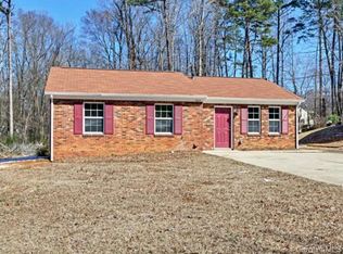 5617 Lawnmeadow Dr, Charlotte, NC 28216