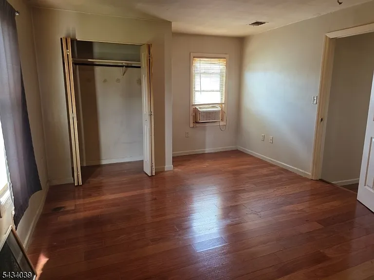 426 Tompkins St #1 — Photo 15